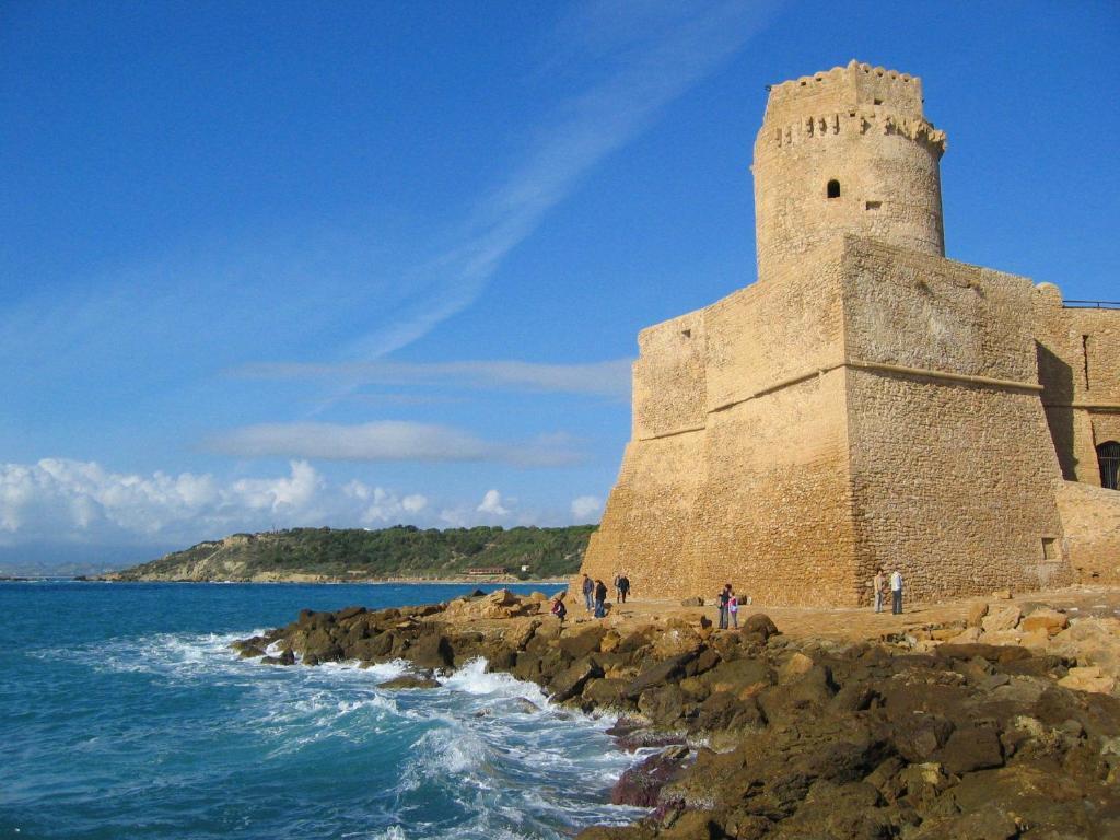Agriturismo Torre Del Golfo Cropani Dış mekan fotoğraf